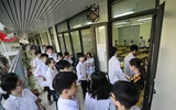 Thí sinh rạng rỡ sau 60 phút thi Ngoại ngữ